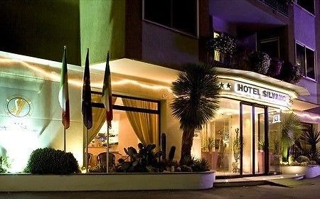 Silvano Hotel Diano Marina Ngoại thất bức ảnh